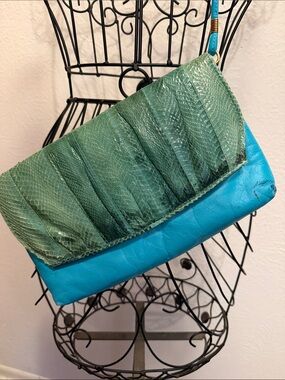 🐍🐍🐍3 for 12$🐍🐍🐍VTG Jasmin Green and Teal Women's Leather Clutch Crossbody